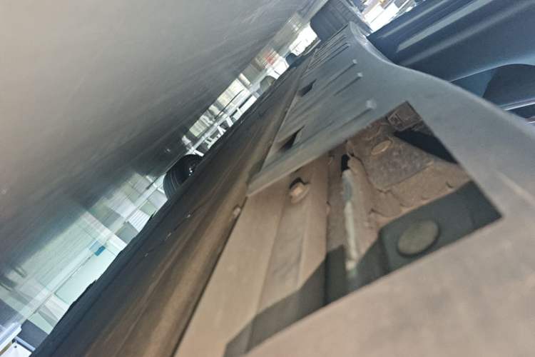Used XPeng P7 2022 670N+ Left Side Sill