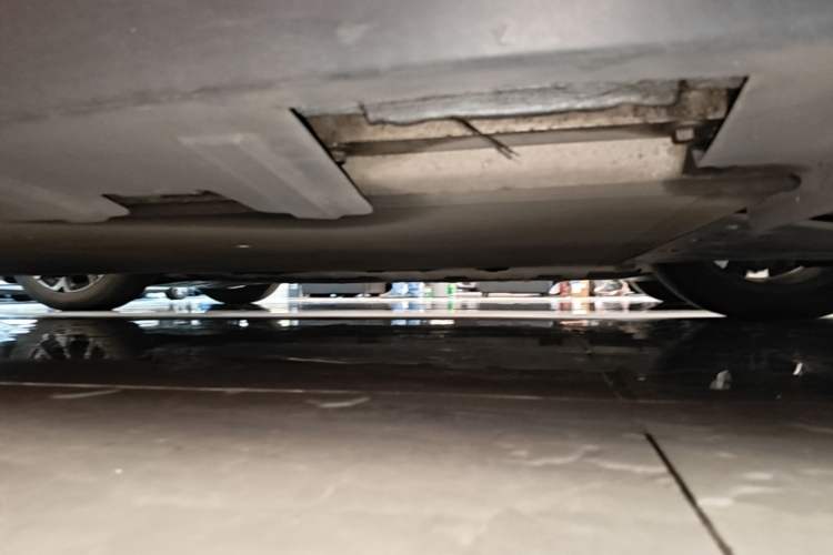 Used XPeng P7 2022 670N+ Left Side Sill