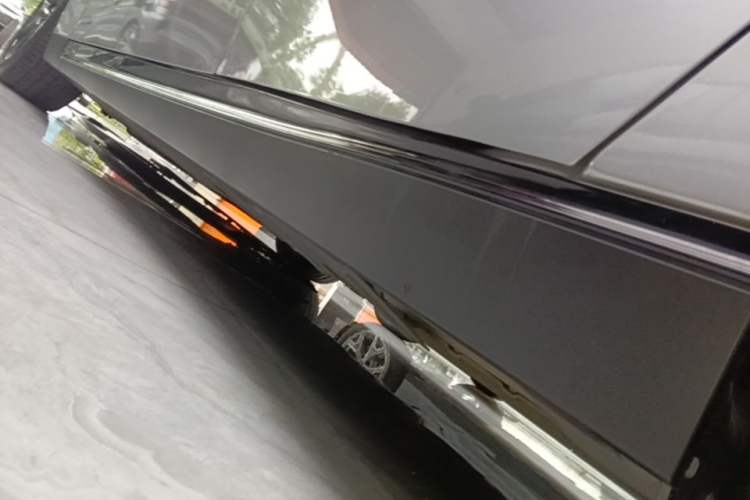 Used XPeng P7 2022 480E Left Side Sill