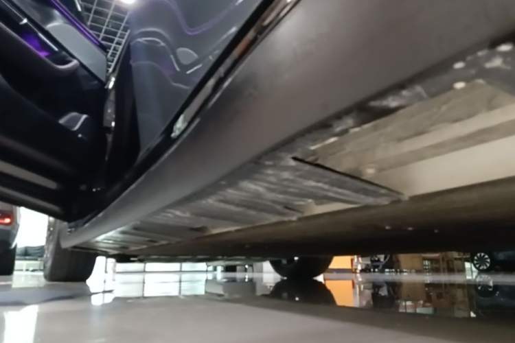 Used XPeng P7 2022 670N+ Left Side Sill