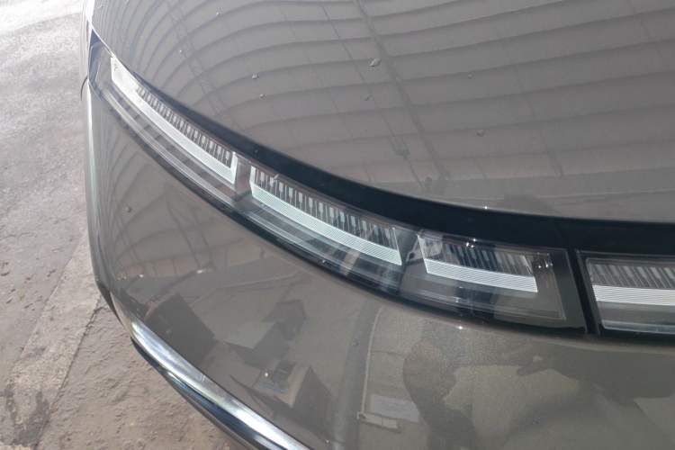 Used XPeng P7 2022 625E Right Front Headlight