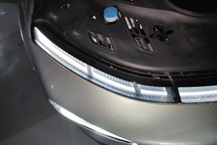Used XPeng P7 2022 625E Right Front Headlight