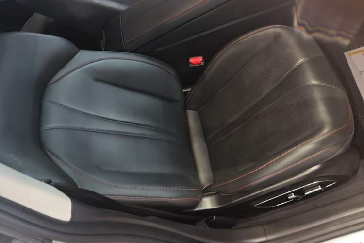 Used XPeng P7 2022 480E+ Right Front Seat