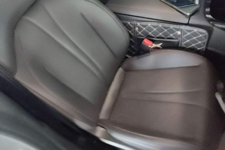Used XPeng P7 2022 670G Right Front Seat