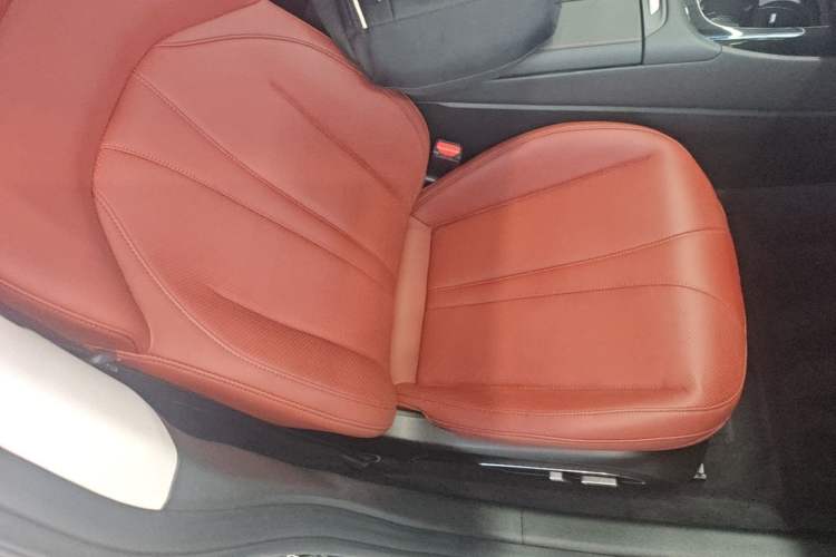 Used XPeng P7 2022 670N+ Right Front Seat