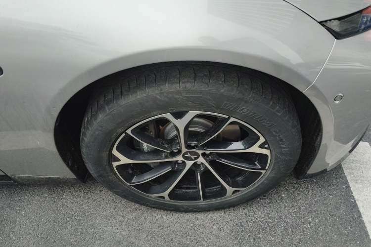Used XPeng P7 2022 480E Right Front Wheel Hub