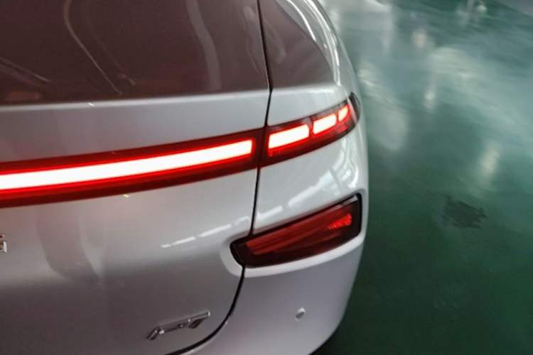 Used XPeng P7 2022 670G Right Rear Taillight