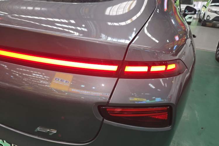 Used XPeng P7 2022 670N+ Right Rear Taillight