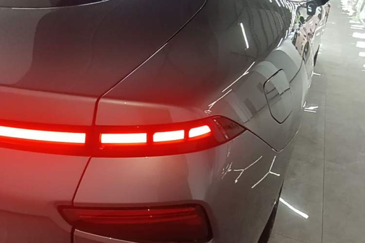 Used XPeng P7 2022 670N+ Right Rear Taillight