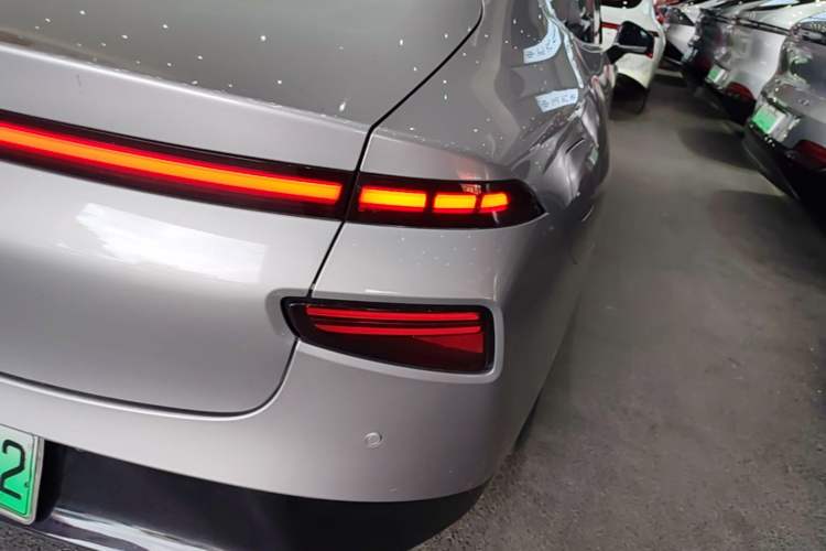 Used XPeng P7 2022 670N+ Right Rear Taillight