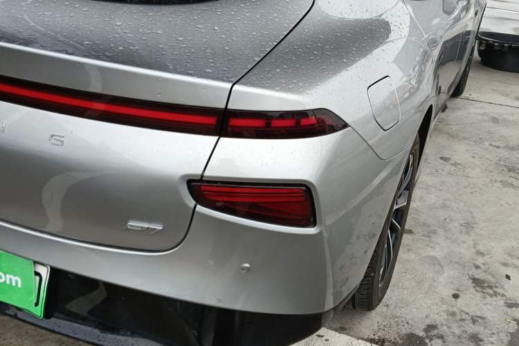 Used XPeng P7 2022 586G Right Rear Taillight