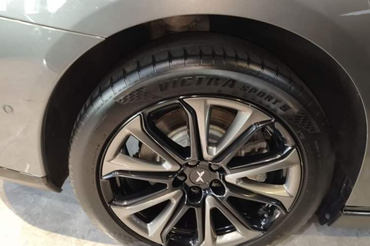 Used XPeng P7 2022 480E+ Right Rear Wheel Hub