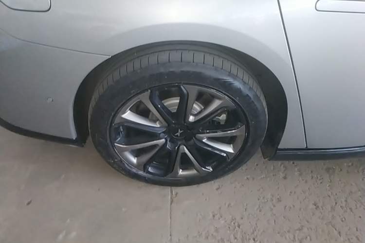 Used XPeng P7 2022 670N+ Right Rear Wheel Hub