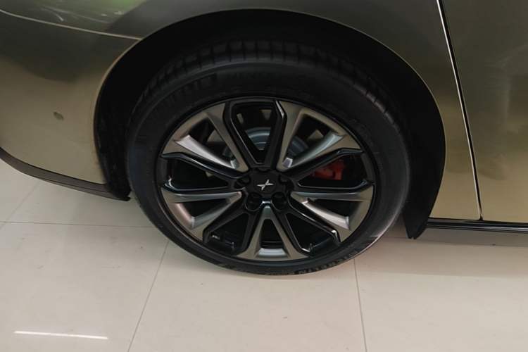 Used XPeng P7 2022 480E+ Right Rear Wheel Hub