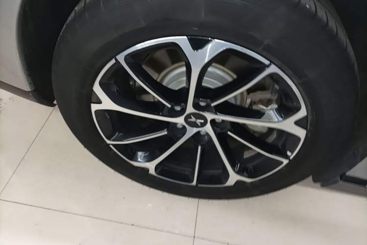 Used XPeng P7 2022 586G Right Rear Wheel Hub