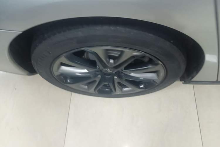 Used XPeng P7 2022 670N+ Right Rear Wheel Hub