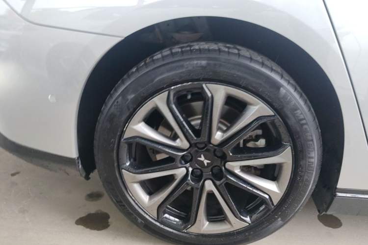 Used XPeng P7 2022 480E Right Rear Wheel Hub