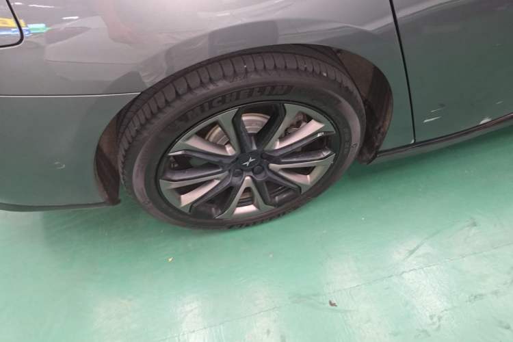 Used XPeng P7 2022 670N+ Right Rear Wheel Hub