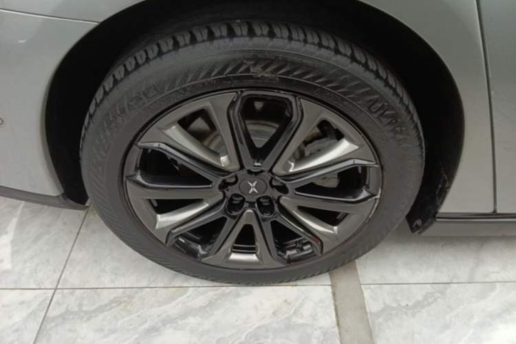 Used XPeng P7 2022 480E Right Rear Wheel Hub