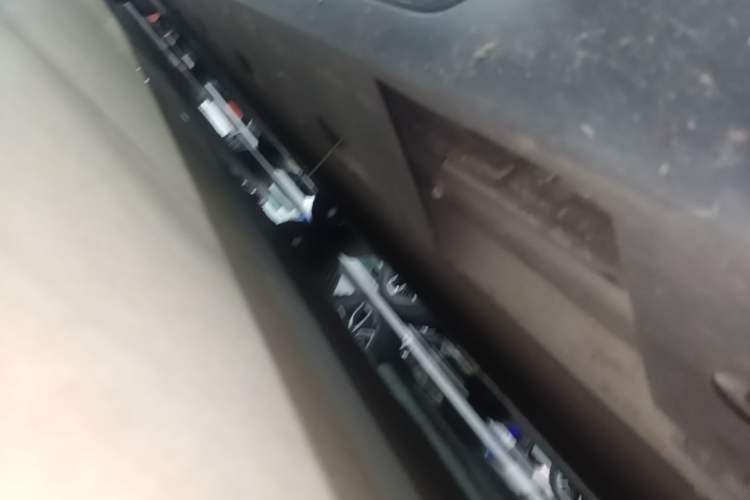 Used XPeng P7 2022 670N+ Right Side Sill