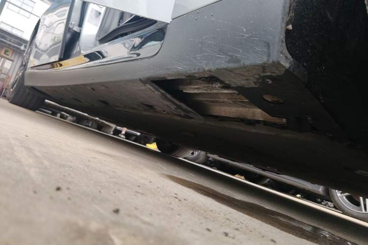 Used XPeng P7 2022 480E Right Side Sill