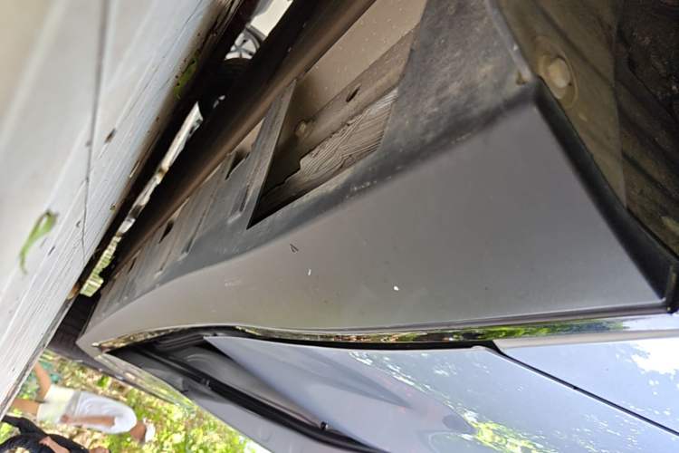 Used XPeng P7 2022 625E Right Side Sill