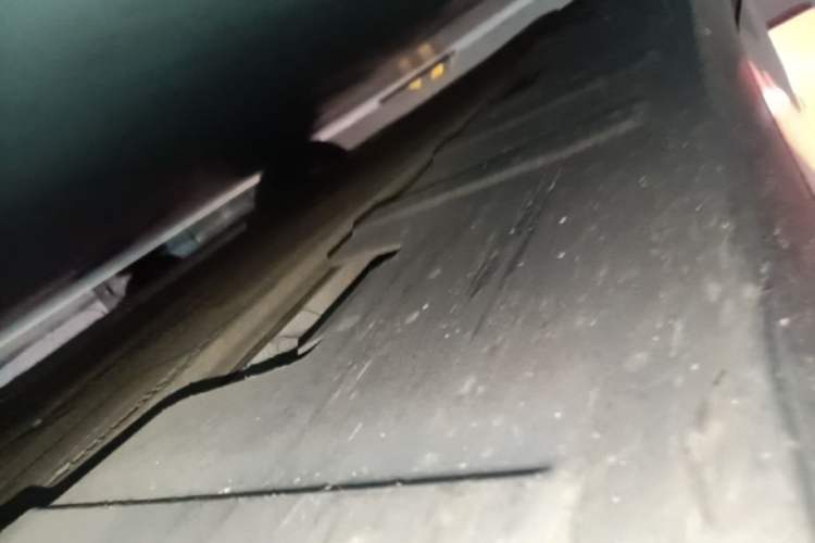 Used XPeng P7 2022 480G Right Side Sill