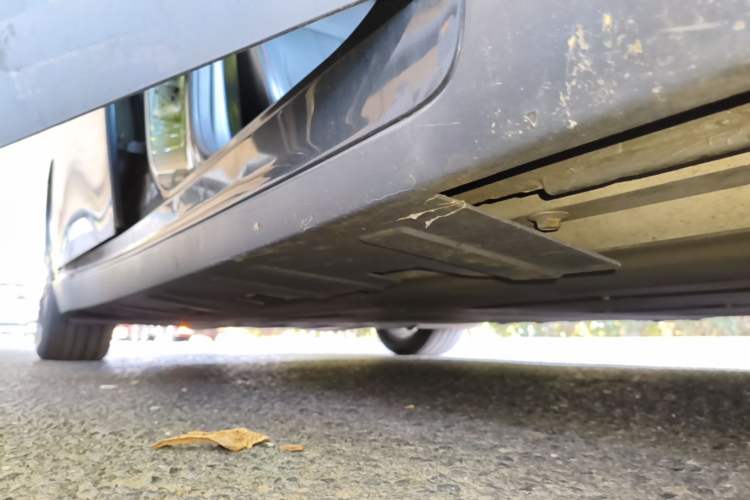 Used XPeng P7 2022 480N+ Right Side Sill