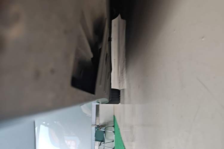 Used XPeng P7 2022 625E Right Side Sill