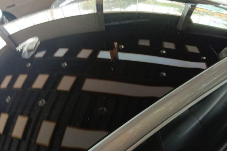 Used XPeng P7 2022 625E Roof