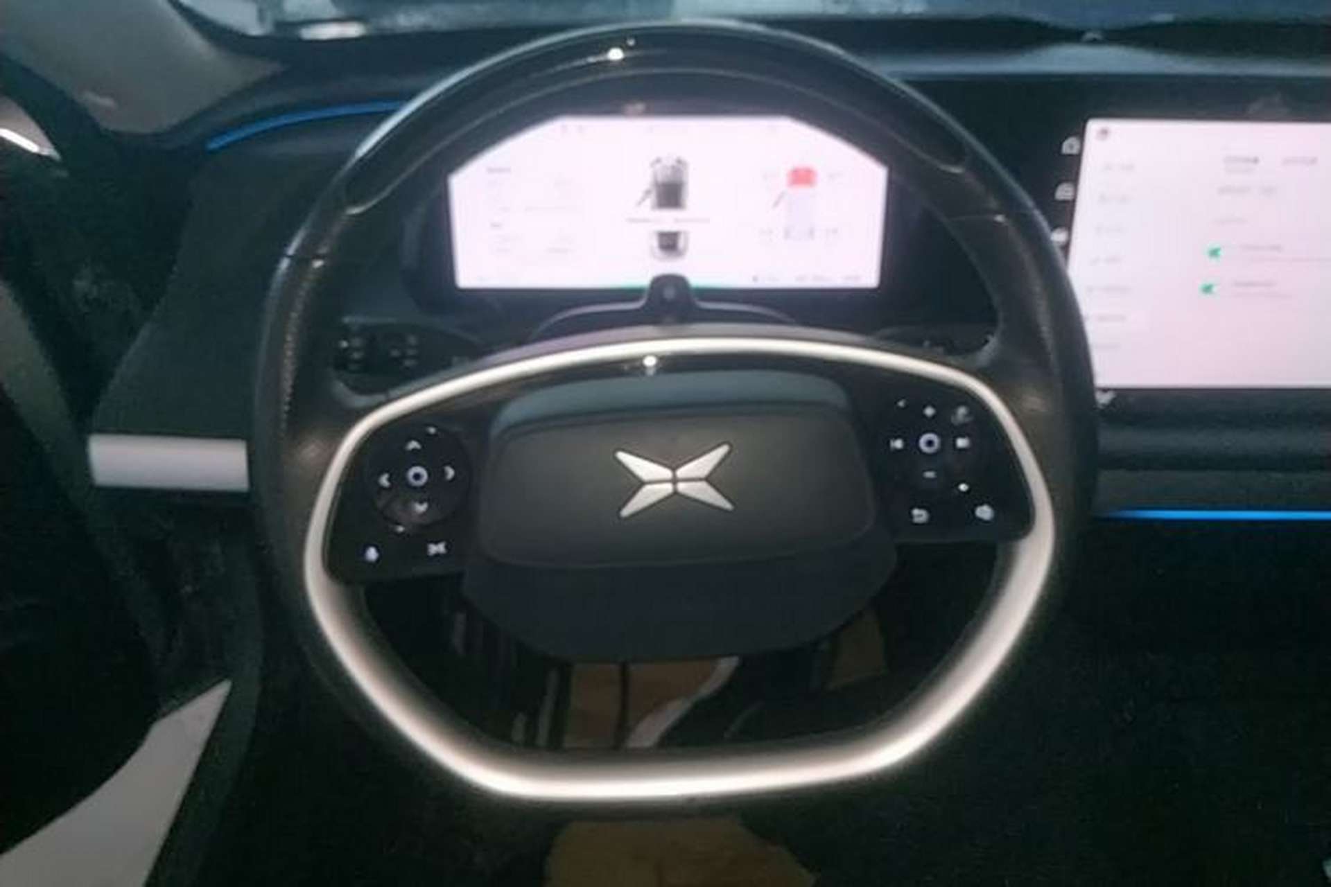 Used XPeng P7 2022 670N+ Steering Wheel