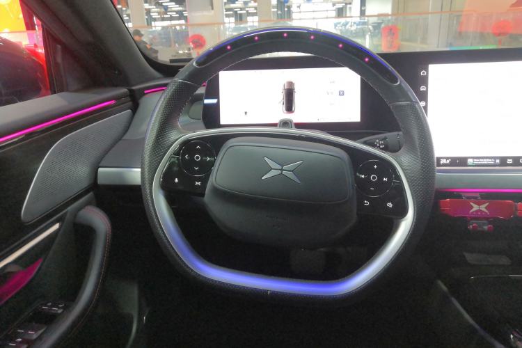 Used XPeng P7 2022 670E+ Pengyi Edition Steering Wheel
