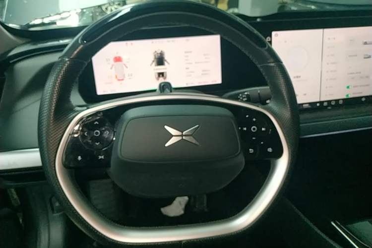 Used XPeng P7 2022 670N+ Steering Wheel