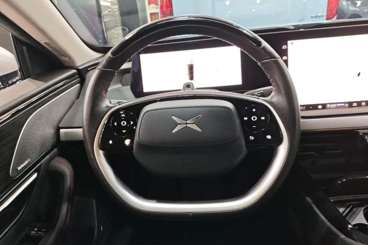 Used XPeng P7 2022 670N+ Steering Wheel