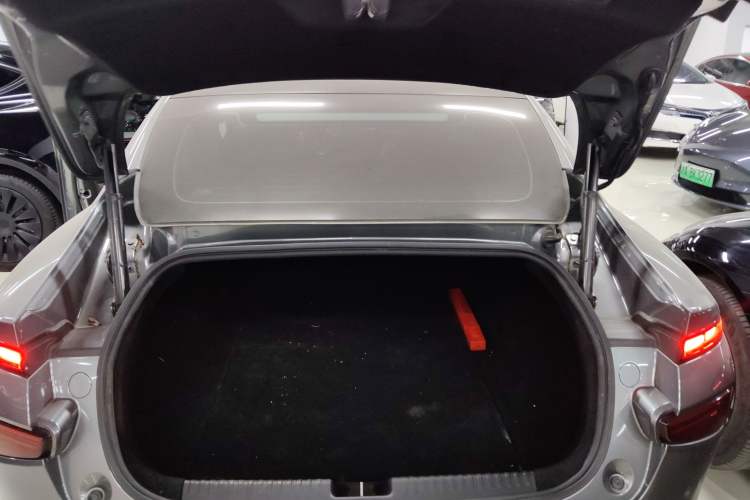 Used XPeng P7 2022 625E Trunk