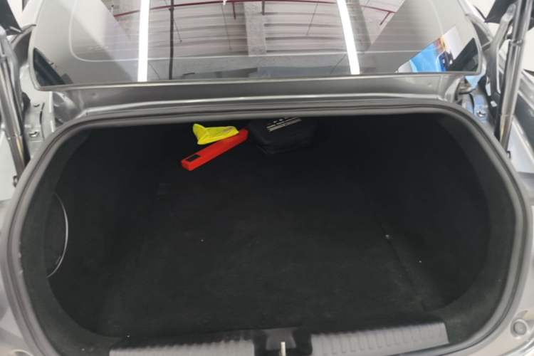 Used XPeng P7 2022 670E+ Pengyi Edition Trunk