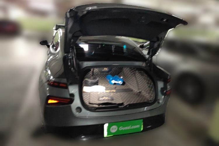 Used XPeng P7 2022 670N+ Trunk