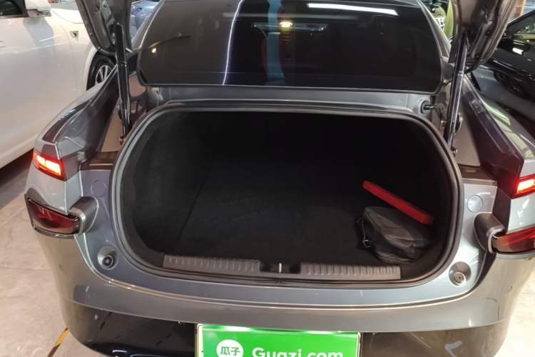 Used XPeng P7 2022 480E+ Trunk