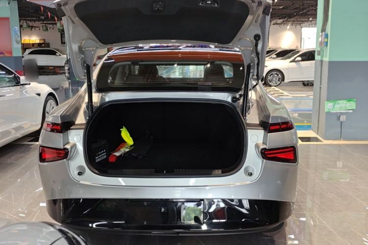 Used XPeng P7 2022 480E+ Trunk
