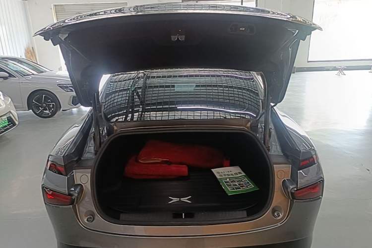 Used XPeng P7 2022 586G Trunk