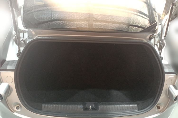 Used XPeng P7 2022 625E Trunk