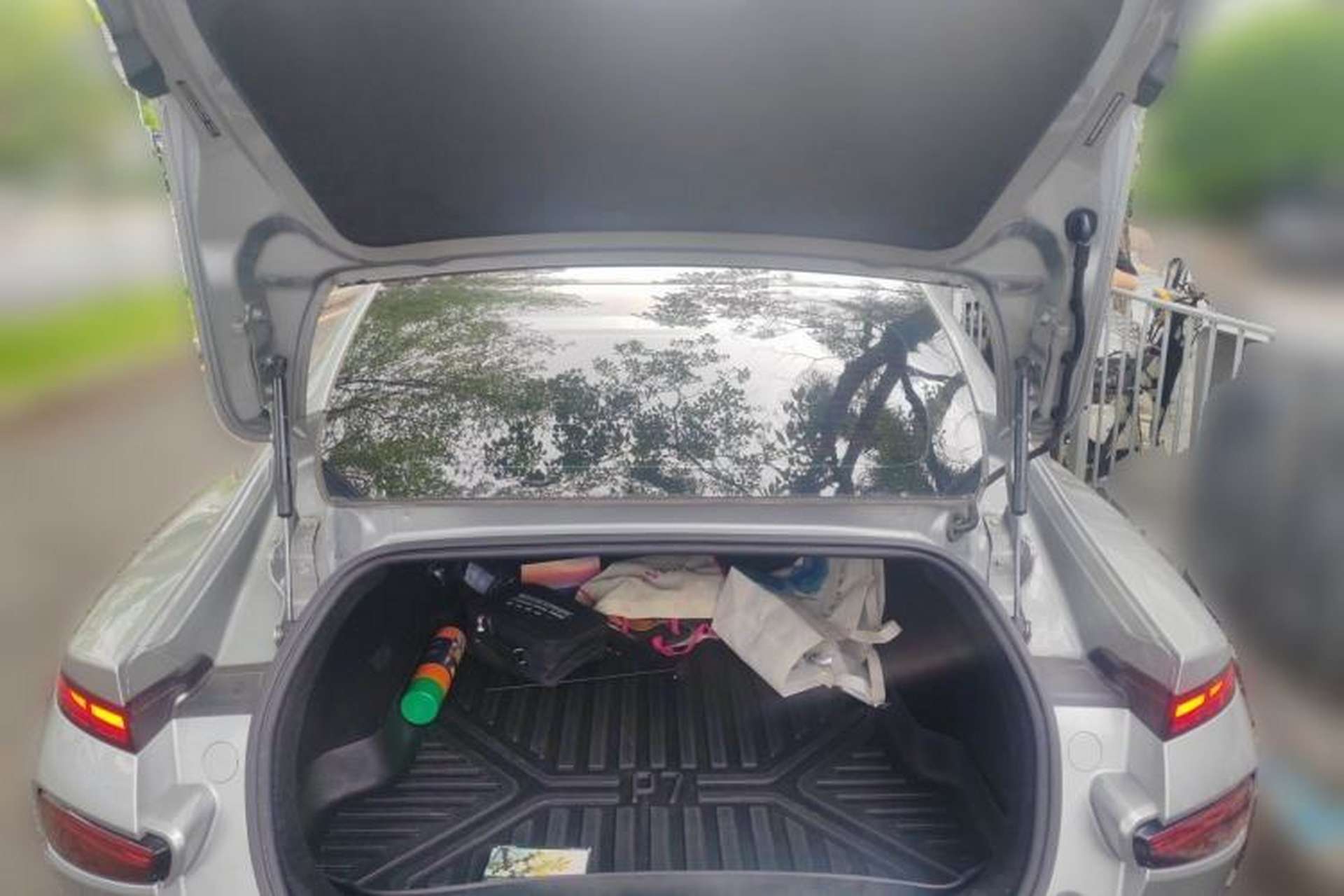 Used XPeng P7 2022 625E Trunk