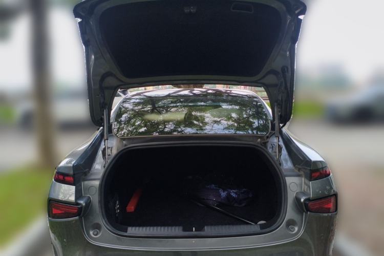 Used XPeng P7 2022 480E Trunk