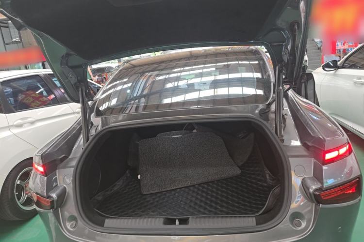 Used XPeng P7 2022 670N+ Trunk