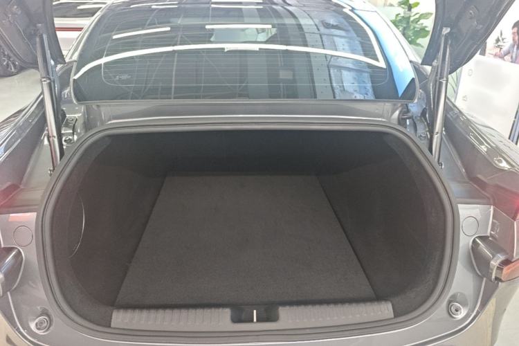 Used XPeng P7 2022 670N+ Trunk