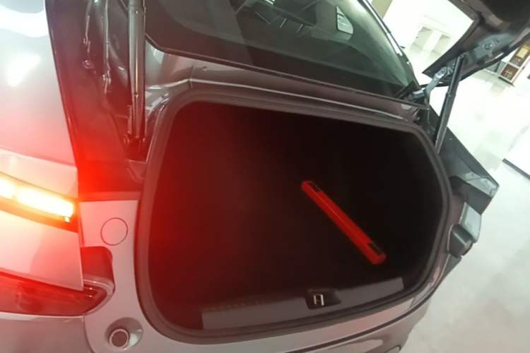 Used XPeng P7 2022 670N+ Trunk