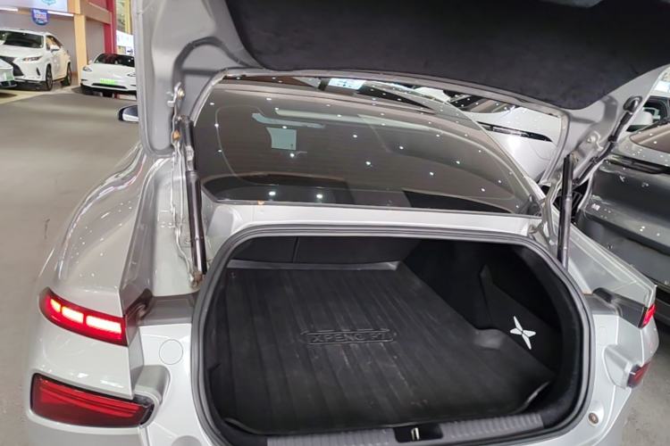 Used XPeng P7 2022 670N+ Trunk