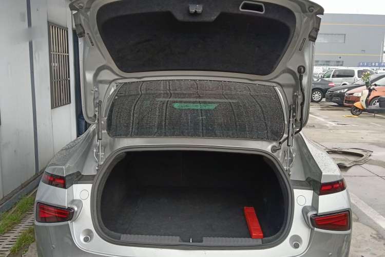Used XPeng P7 2022 586G Trunk