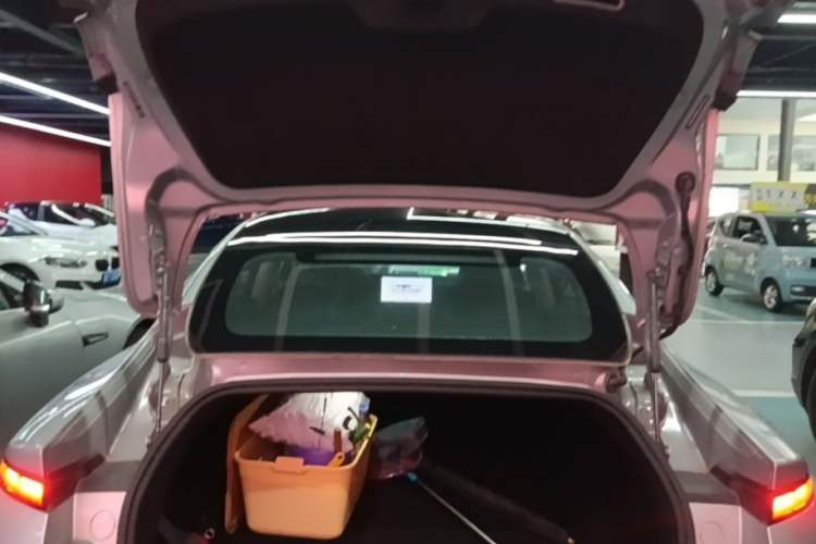 Used XPeng P7 2022 480G Trunk