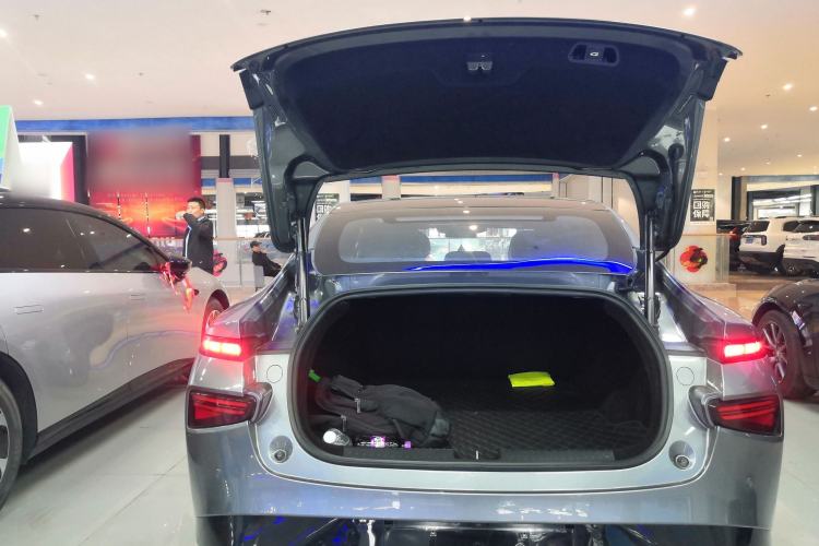 Used XPeng P7 2022 670E+ Pengyi Edition Trunk